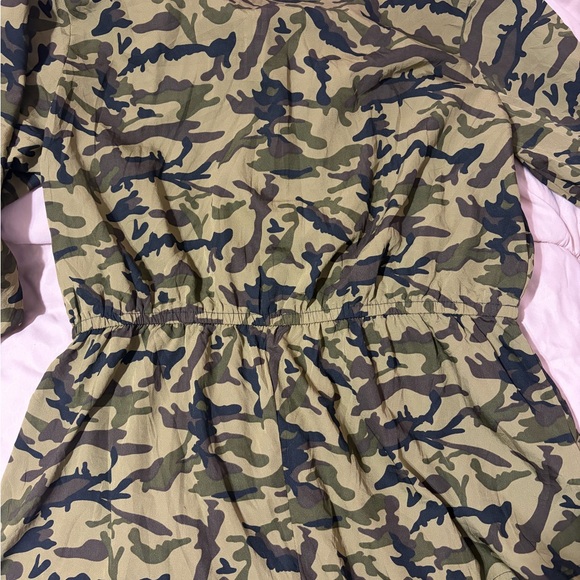 Camouflage Zip-Up Blouse plus Size 2X - Picture 10 of 10